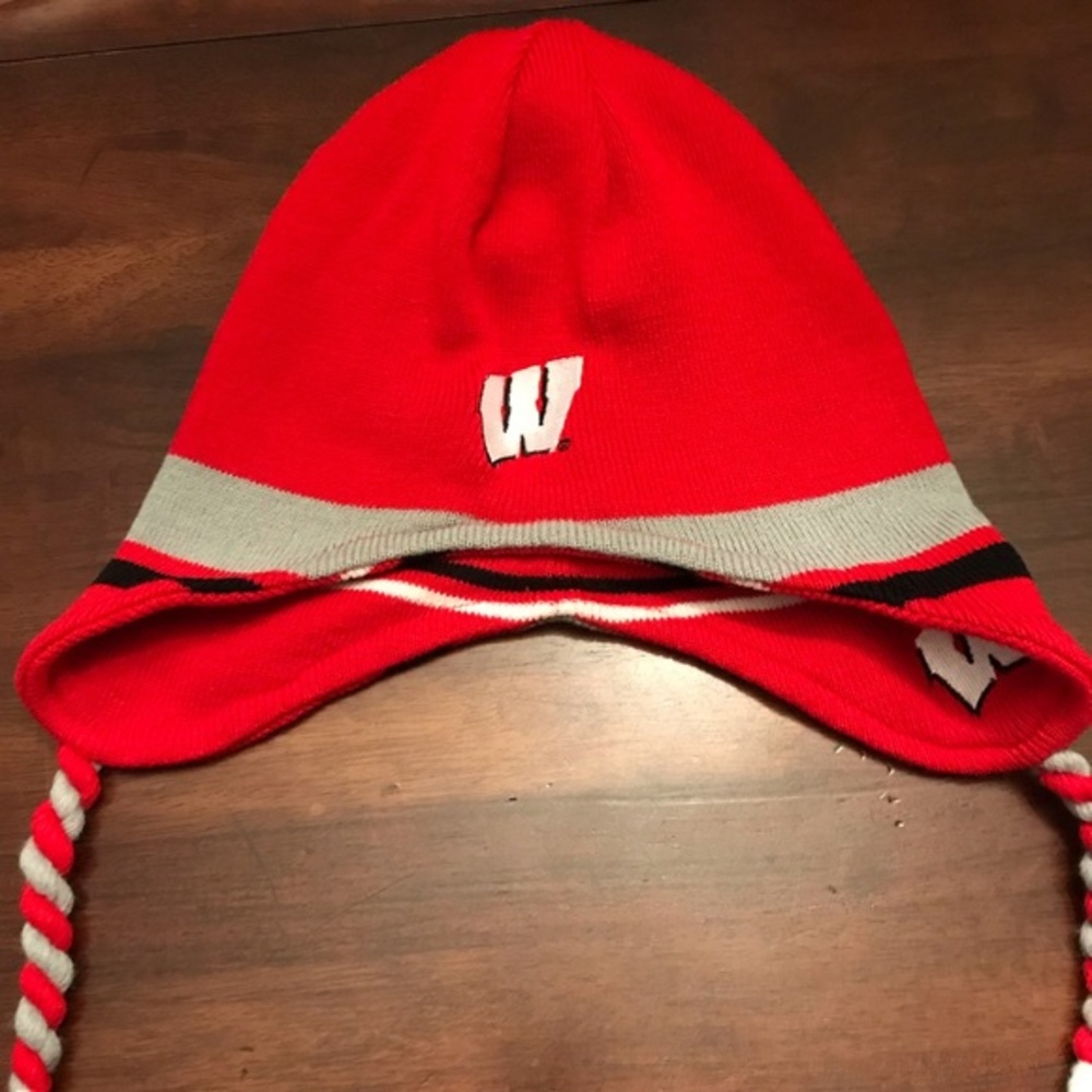 Wisconsin Badgers Reversible Winter Hat